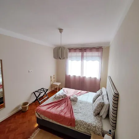 Salty Swell Homestay Porto